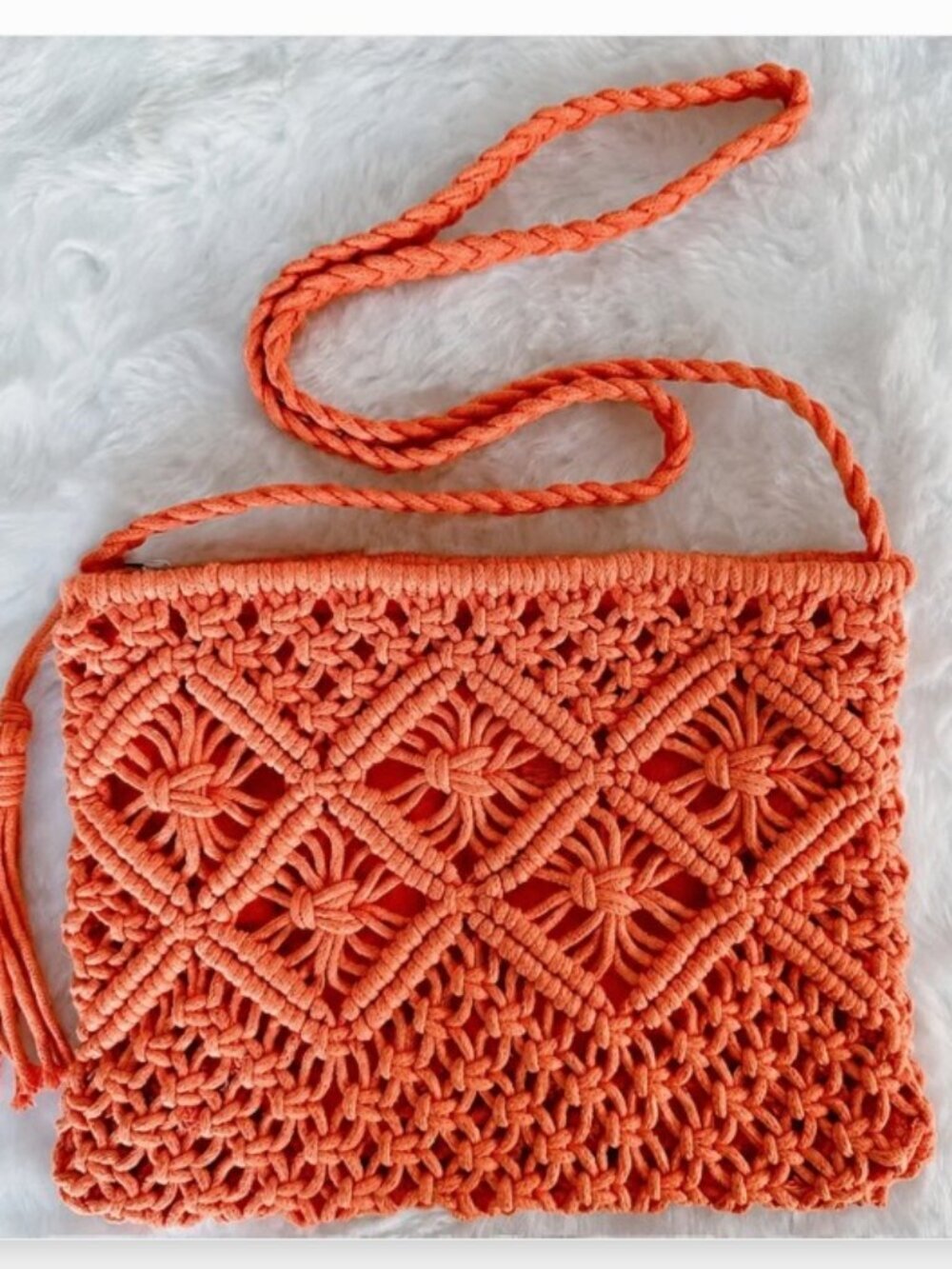 Boho Chic Handwoven Shoulder Bag Summer Beach Tote with Zipper Closure & Tassel